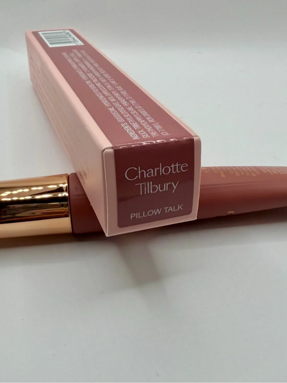 Charlotte Tilbury Matte Beauty Blush Wand in Pillow Talk